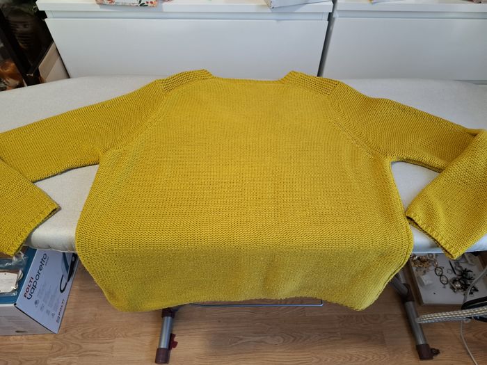 Joli pull femme C&A L col V moutarde très bon état - photo numéro 4