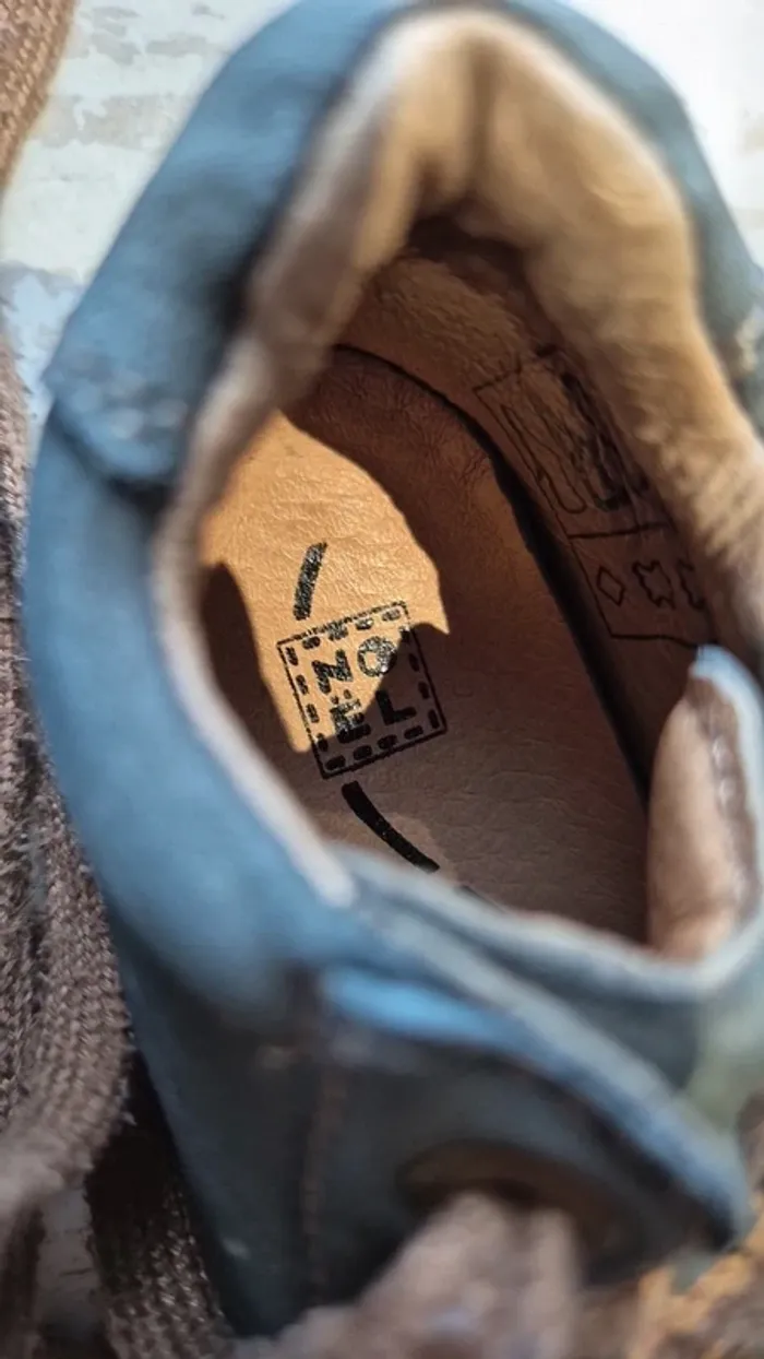 Chaussures bebe Noël taille 21 - photo numéro 5