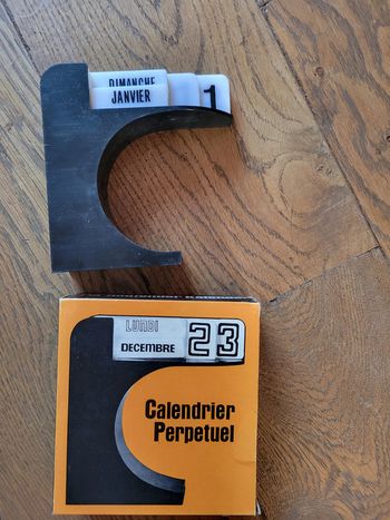 Calendrier perpétuel vintage