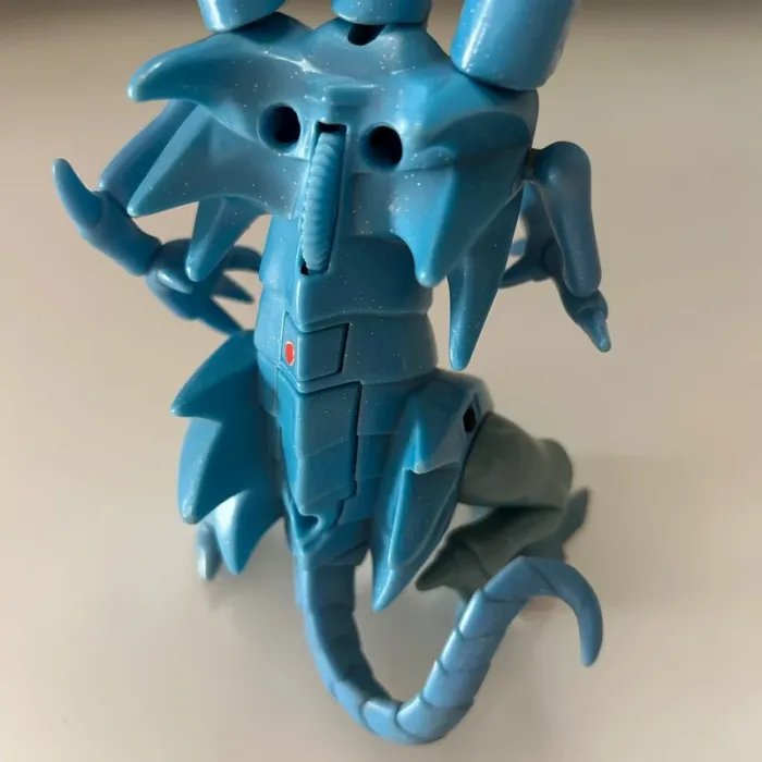 Figurine yu-gi-oh ! dragon blanc aux yeux bleus - photo numéro 3