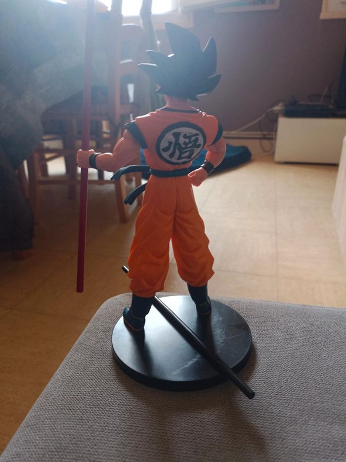Figurine dragon ball z Son Goku bâton - photo numéro 2