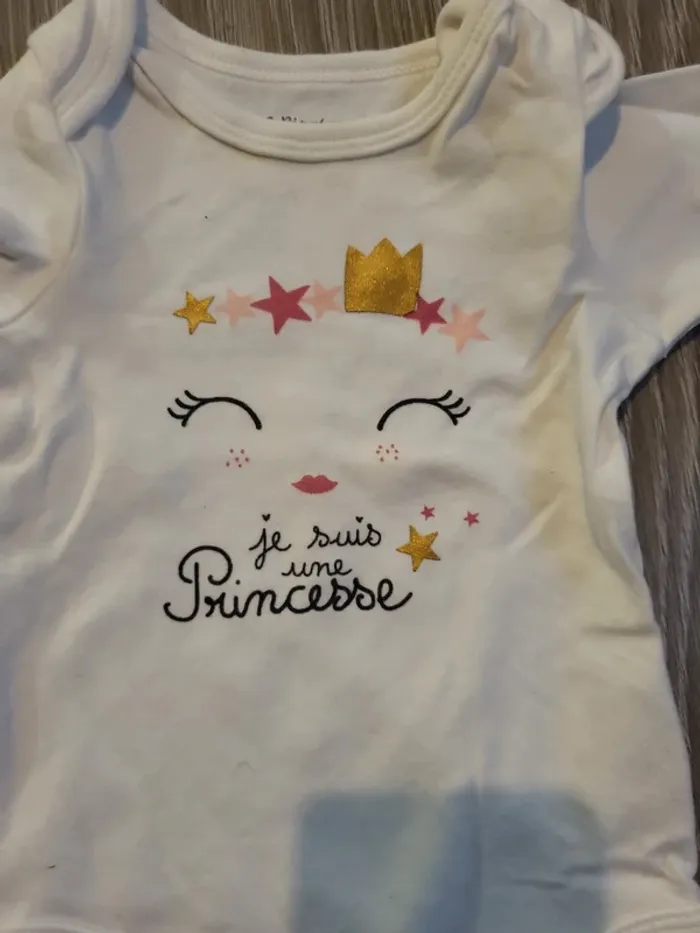 Lot 2 body 9 mois - photo numéro 4