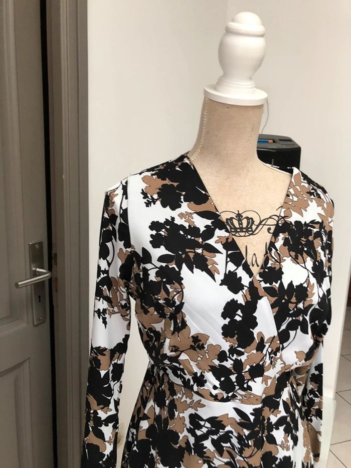 Superbe robe chic Lillie rose taille 38/40 nickel - photo numéro 3