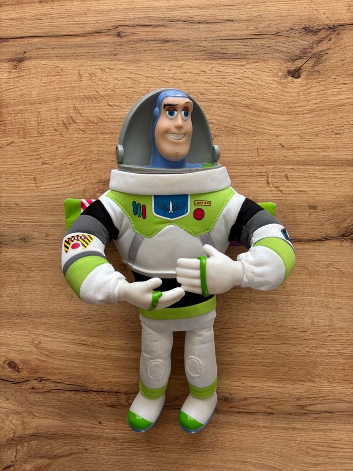 Buzz l’éclair jouet peluche