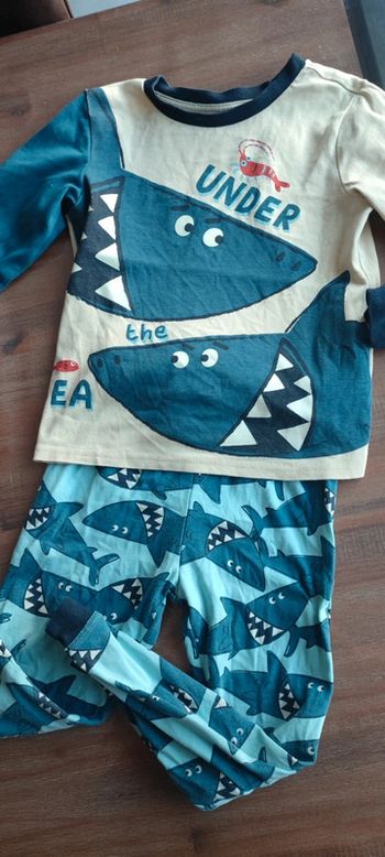 Joli pyjama 2 pièces mi-saison T6ans