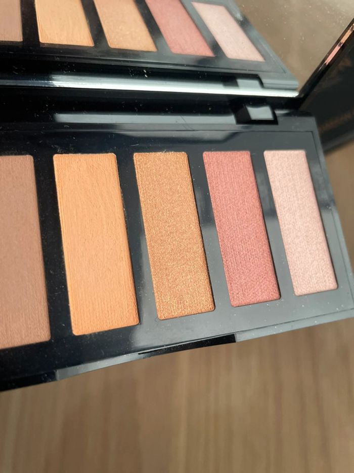 Lot de 2 palettes yeux Kiko + Revolution - photo numéro 10