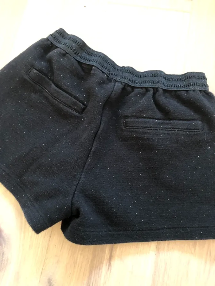 Short pailleté - photo numéro 2