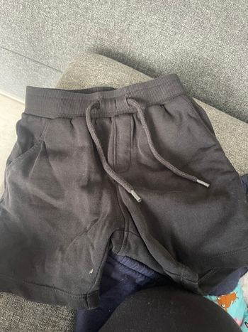 Short 4 ans