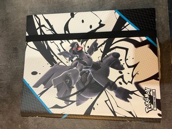 Classeur Portfolio Pokémon Foudre Noire EV10.5 2