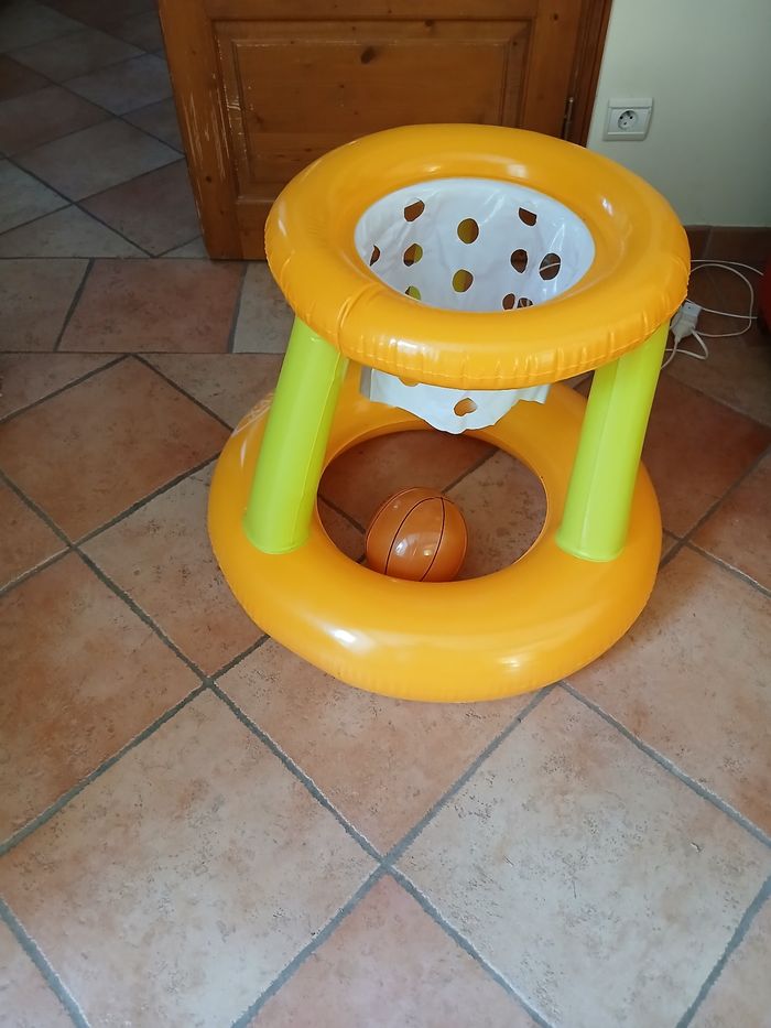 Panier de basket gonflable pour piscine - photo numéro 3