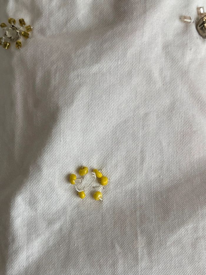 Crop top Zara trafaluc taille S en 100% coton avec perles brodées en forme de fleurs 🌸 - photo numéro 5