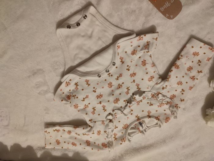 Ensemble bébé 3 mois - photo numéro 3