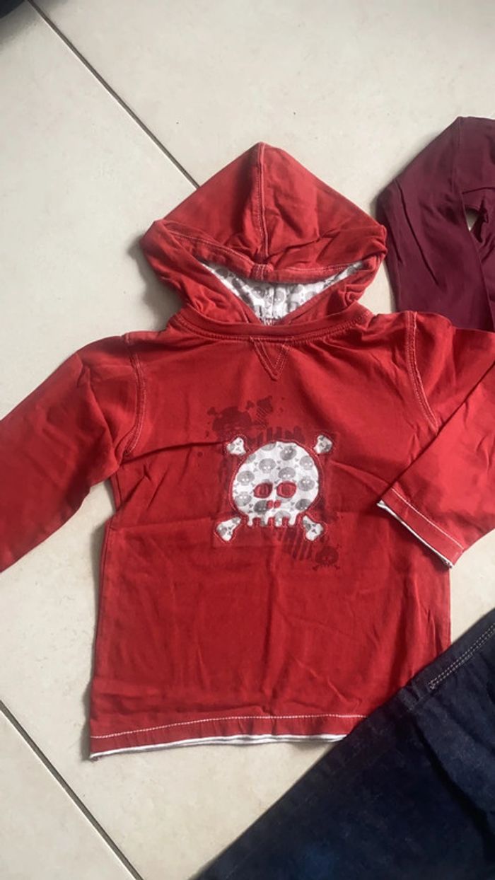 Lot vêtements T 5 ans - photo numéro 2