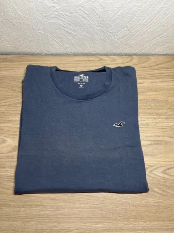 T-shirt Hollister - couleur bleu marine - taille M
