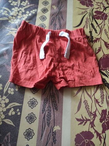 Short orange neuf 80cm