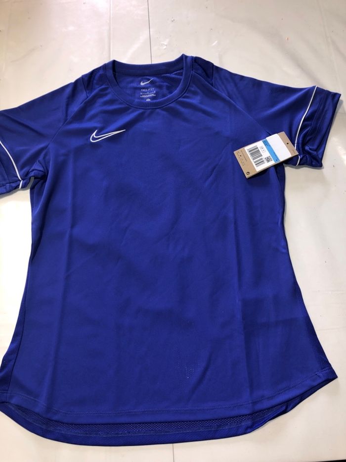 T-shirt nike dri fit taille m - photo numéro 7