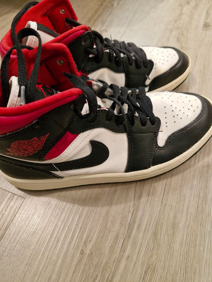 Sneakers NIKE AIR JORDAN 1 pointure 40,5 - photo numéro 5