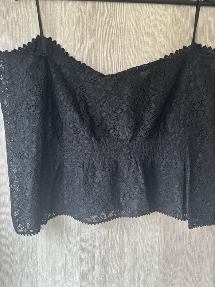 🖤 top court épaules dénudées  noir crochet Sézane – T 38 - photo numéro 6
