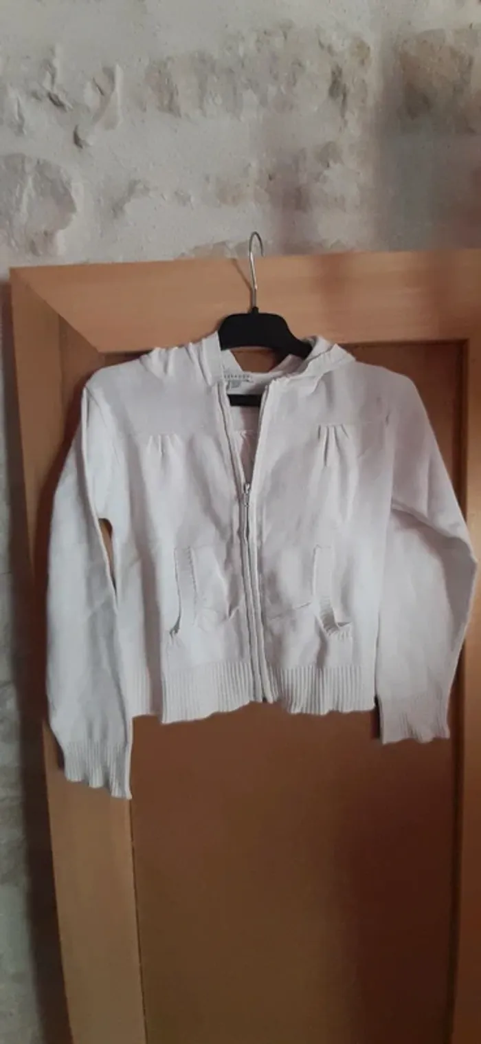 Gilet blanc 8 ans à capuche Verbaudet