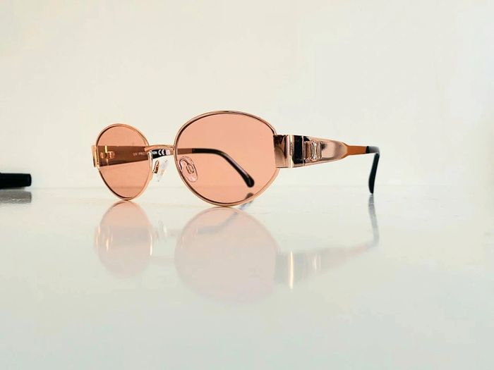 Lunette de soleil mixte ovale bronze UV protection catégorie 2