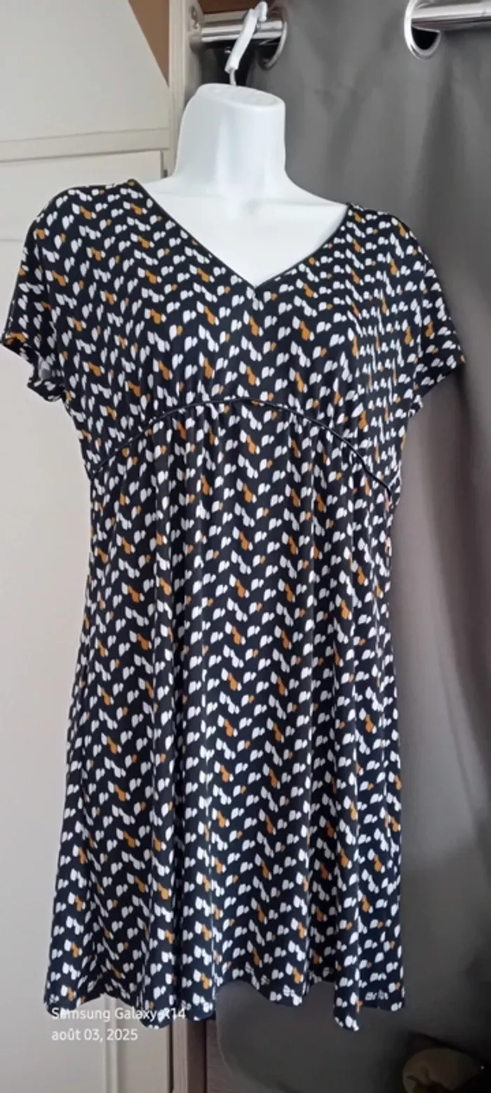 Robe courte fluide col V imprimé abstrait tâches bas évasé marine femme L cache cache