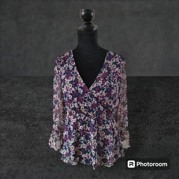 Très jolie blouse femme T 38 Gémo