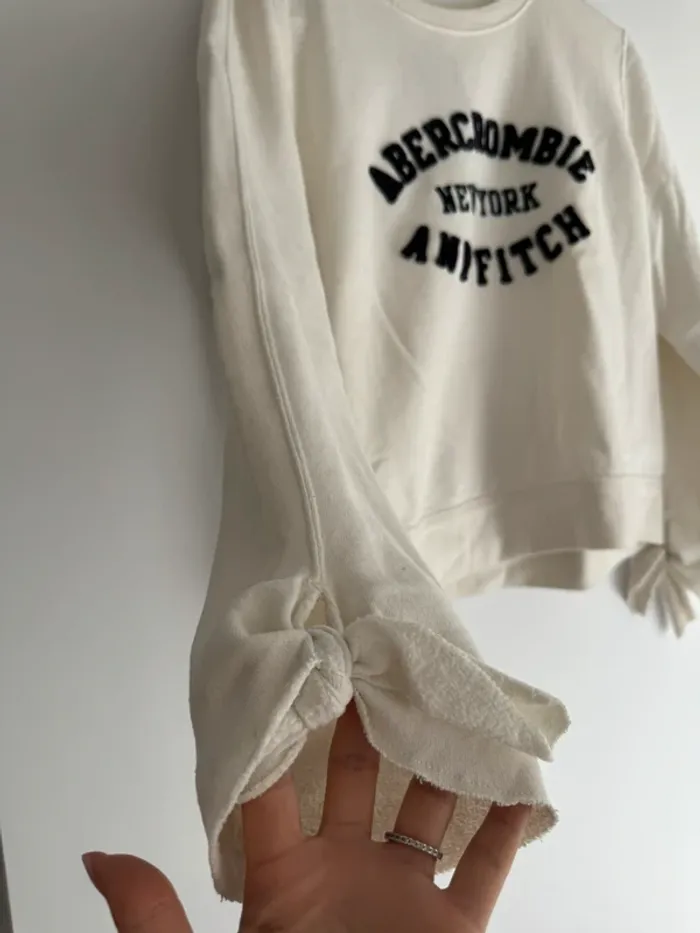Pull blanc Abercrombie & Fitch - photo numéro 5