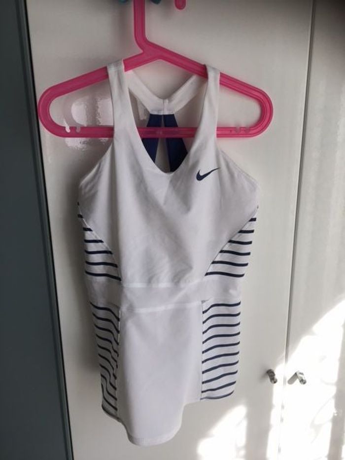 haut de sport nike