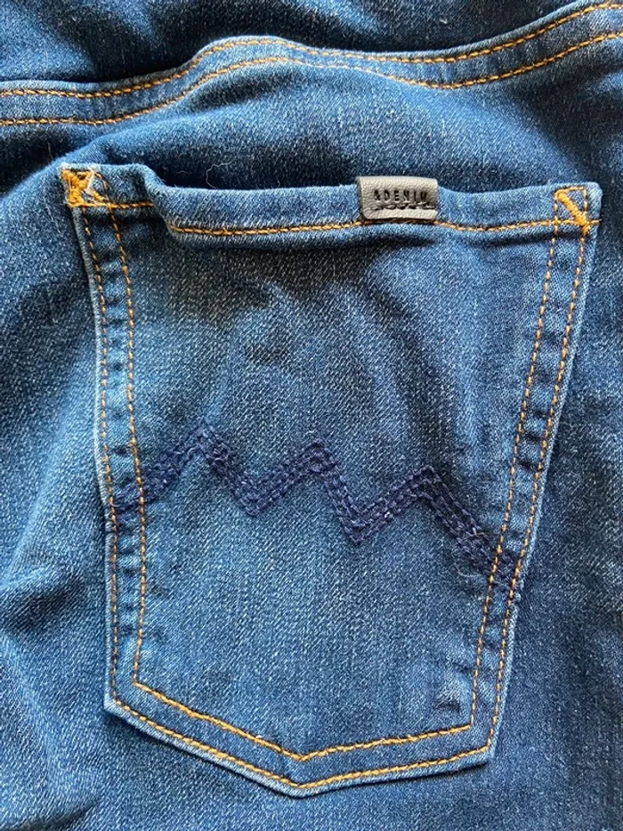 Jeans garçons en parfait état - photo numéro 5