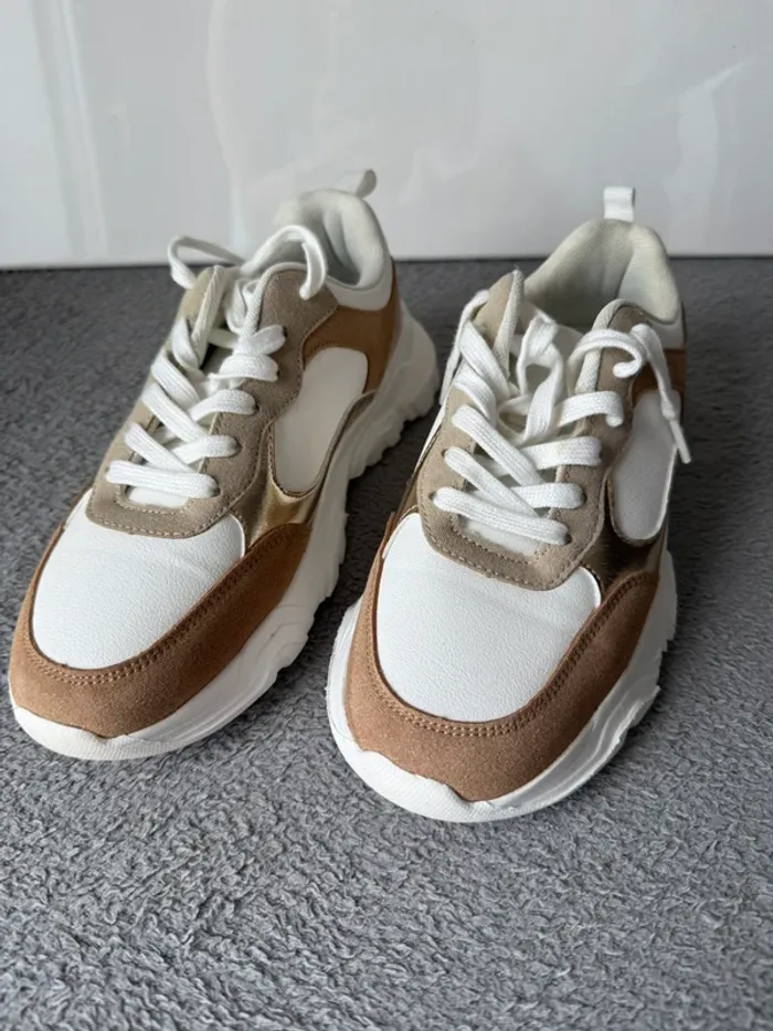 Basket femme Camaïeu – taille 38 – blanc et doré – excellent état - photo numéro 4