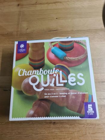 Neuf jeu en bois Chamboule Quilles des éditions Nature Et Découvertes, 