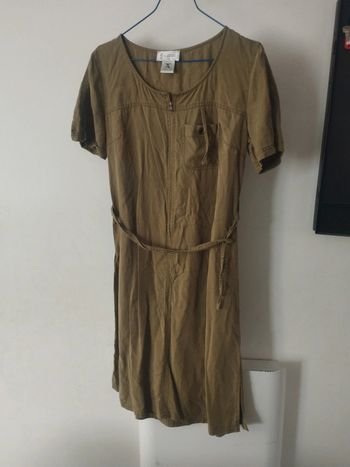 Robe kakie