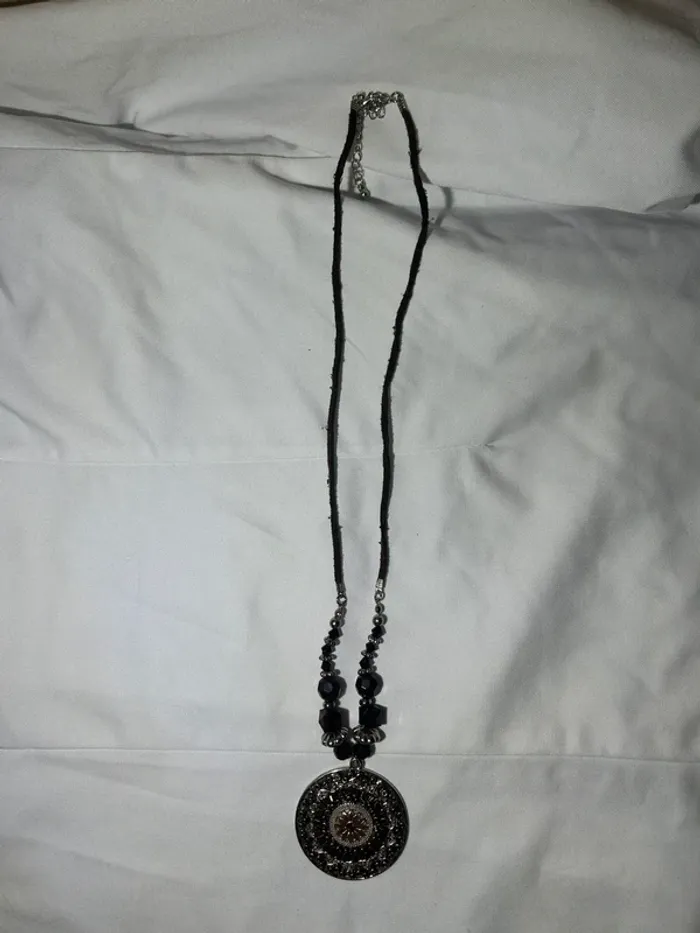 Collier à pendentif - photo numéro 2