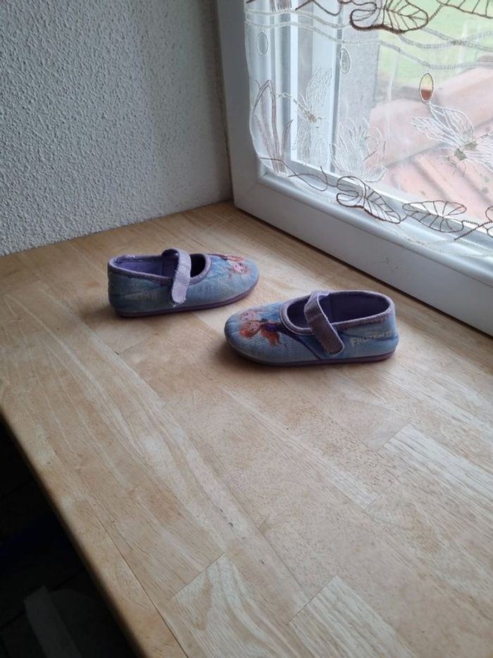 Chaussons Pointure 25 - photo numéro 2