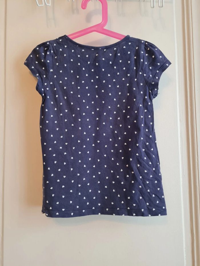 Tee shirt coeurs H&M taille 6-8 ans - photo numéro 2