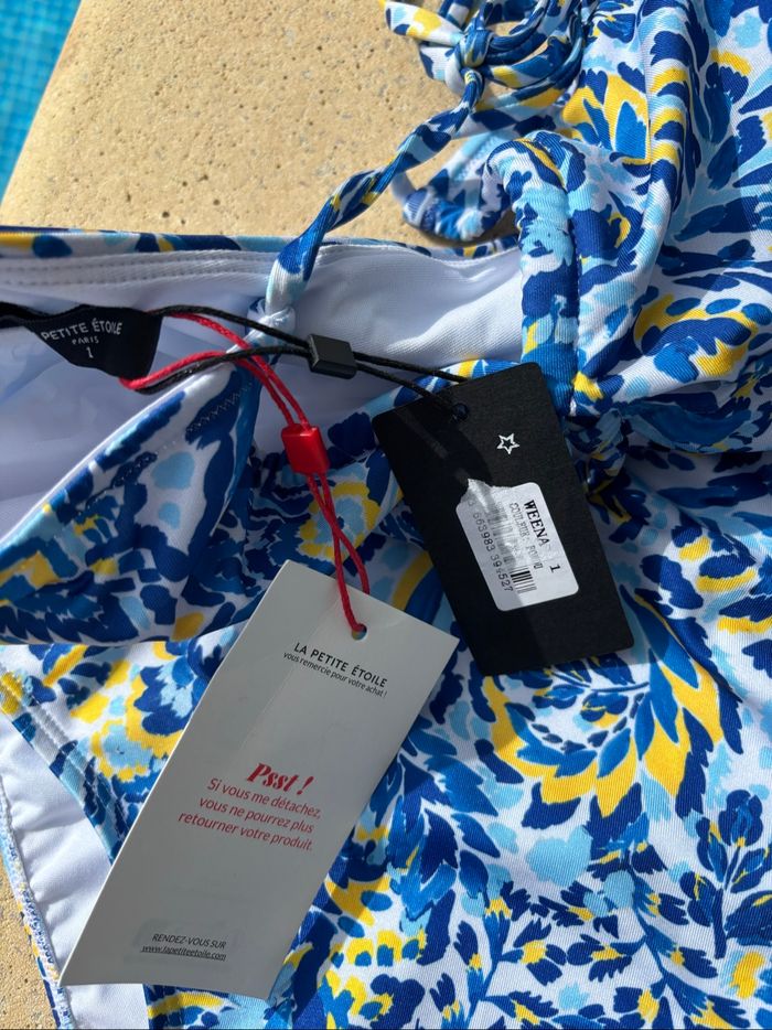 Maillot de bain 1 pièce blancs à motifs bleus et jaunes la petite étoile Taille 36 - photo numéro 7