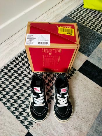 Vans Off the walls taille 21 avec boite