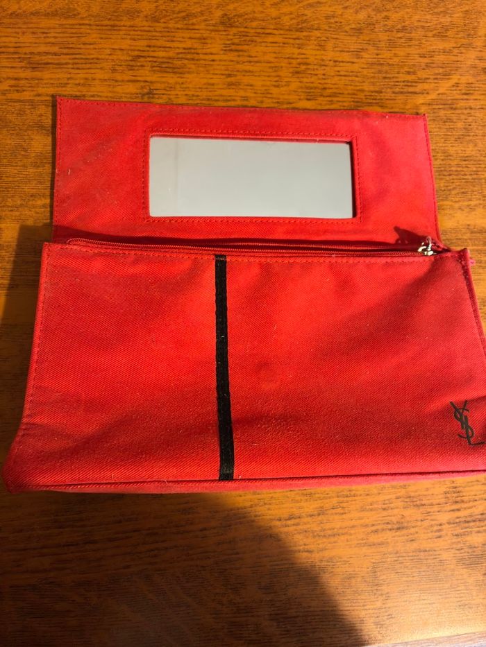 Trousse de toilette Yves saint Laurent - photo numéro 2