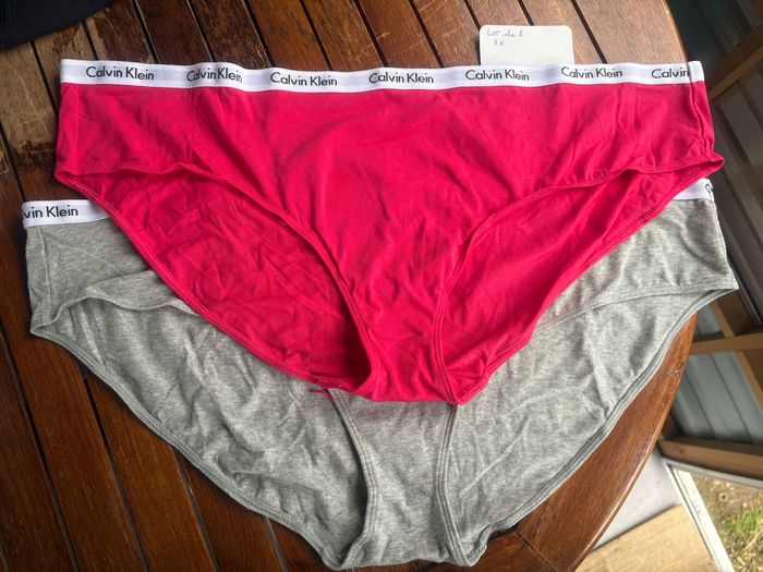 Lot de 2 culottes Calvin Klein taille 3XL neuves