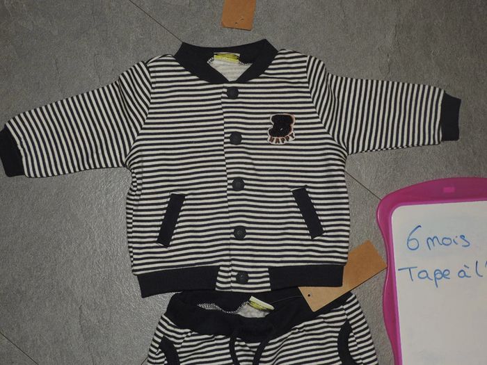 ensemble tape à l'oeil taille 6 mois neuf - photo numéro 2