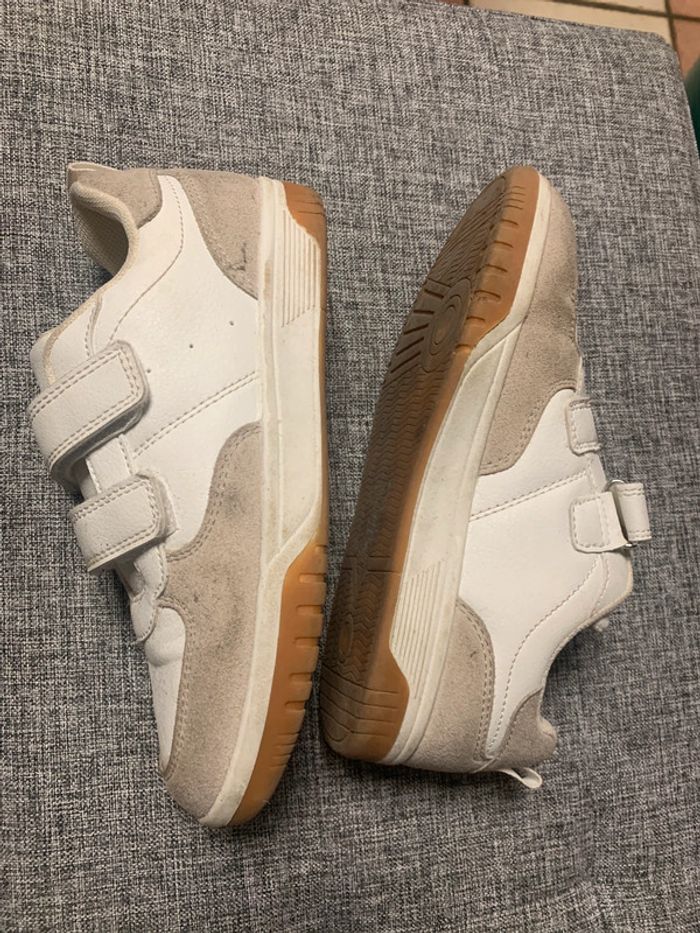 Tennis basket scratch blanche/ marron clair Primark taille 35 comme neuve - photo numéro 4
