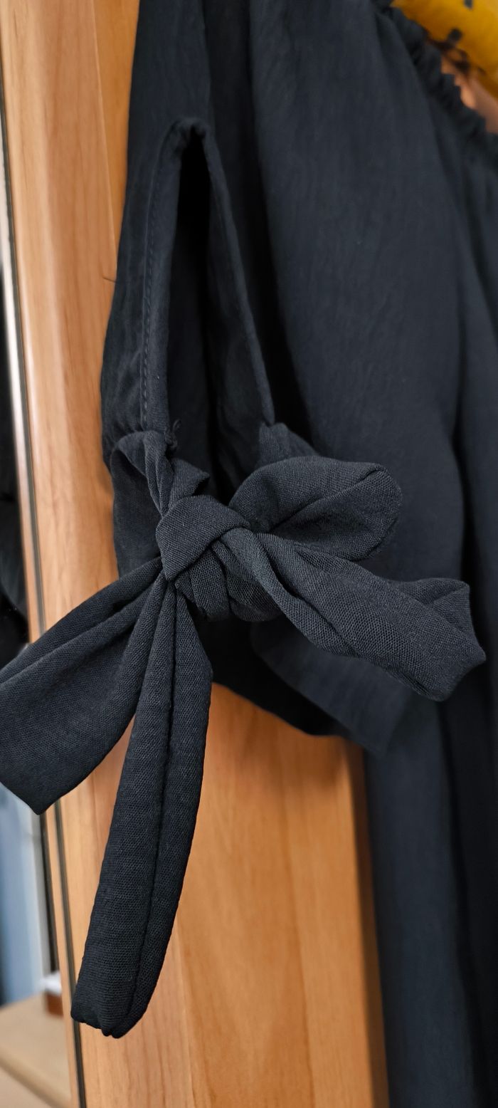 Jolie petite robe noire - photo numéro 2