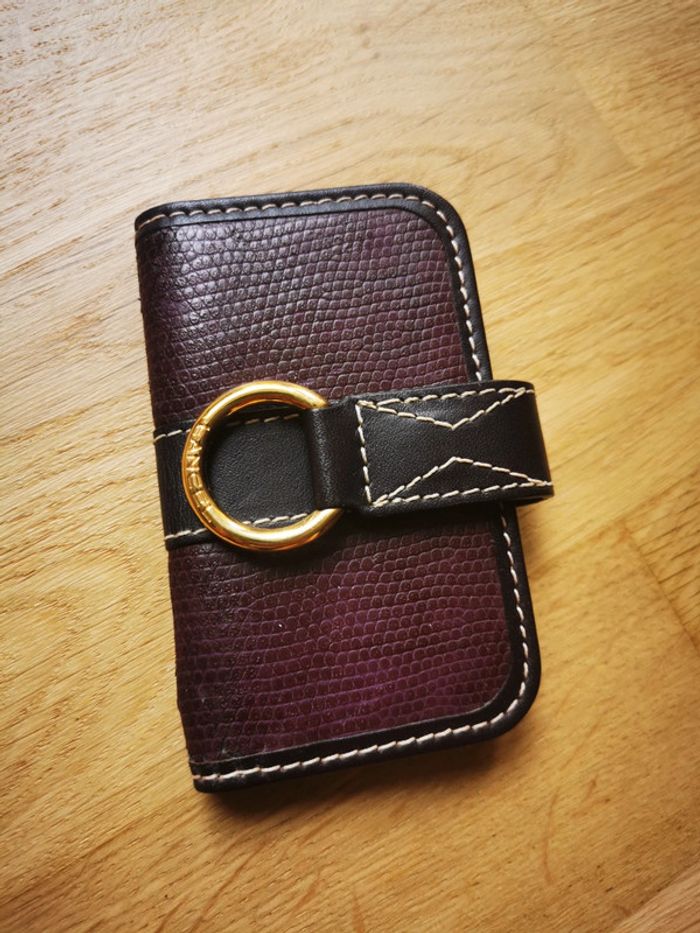 Porte clés violet