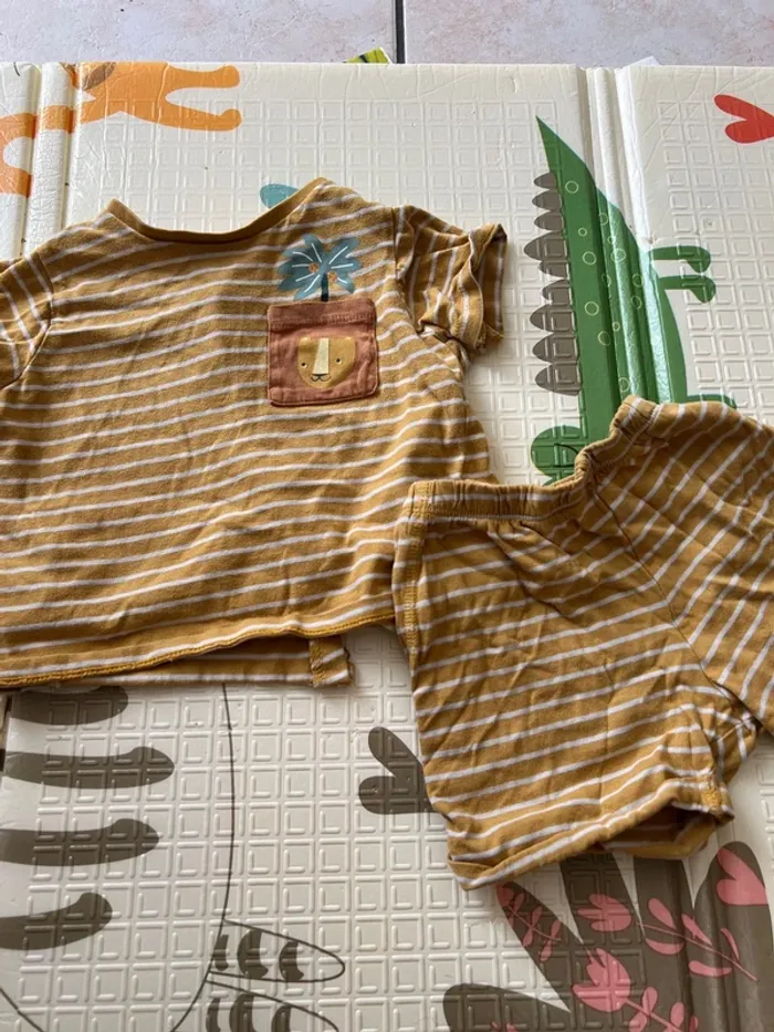 Pyjama été 24 mois – Vertbaudet motif lion bon état - photo numéro 4