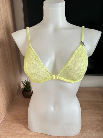 Soutien gorge triangle dentelle jaune fluo undiz neuf taille M