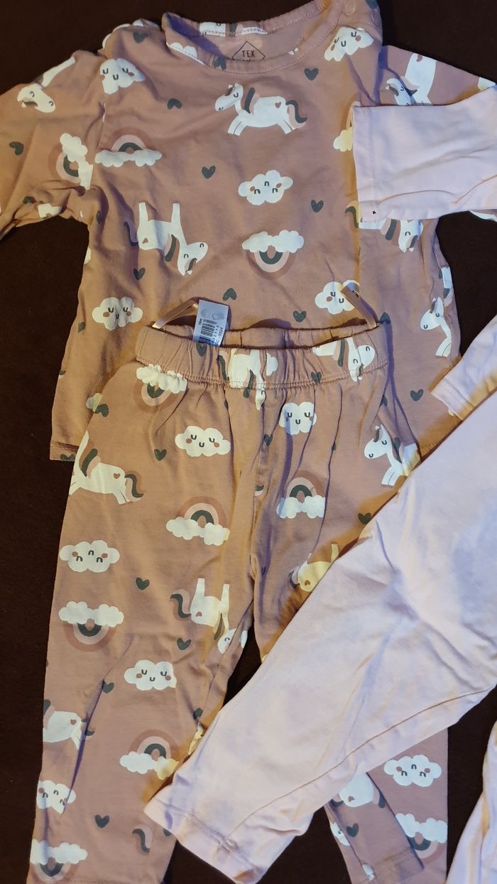 Pyjamas licorne - photo numéro 3