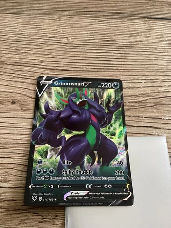 carte Pokémon 114/189 grimmsnarl V anglais ANG année 2020