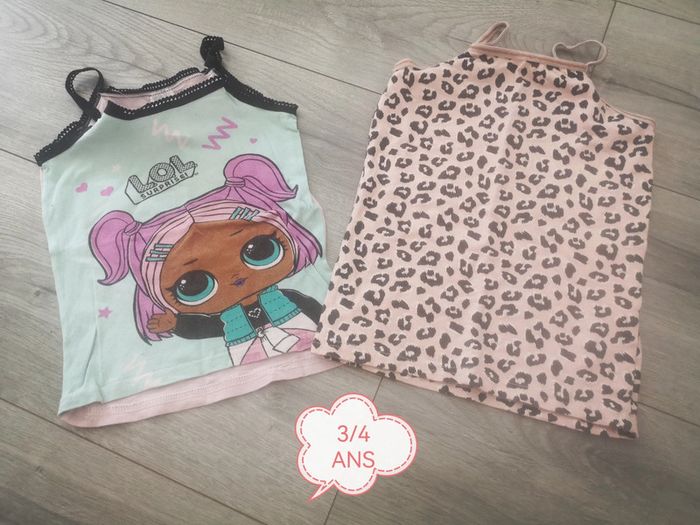 Débardeurs taille 3-4 ans 🔁