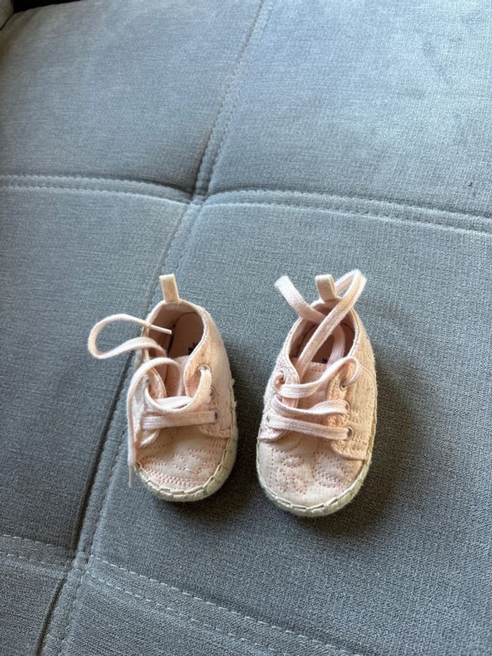 Petites chaussures fille 3/6moie