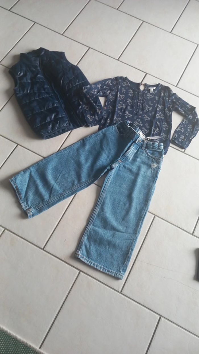 Lot de vêtements fille jean doudoune et tee shirt 6 ans fille tbe - photo numéro 2